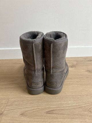Botas UGG grises