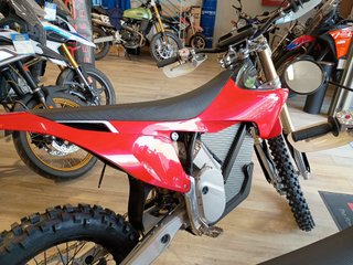 Stark Varg Enduro/Motocross Roja y Blanca
