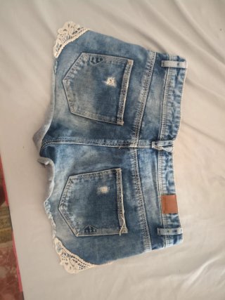 Shorts vaqueros Stradivarius rotos encaje