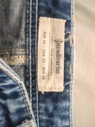 Shorts vaqueros Stradivarius rotos encaje