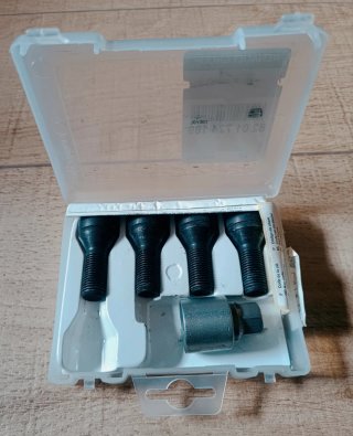 Tornillos Antirrobo Renault negros