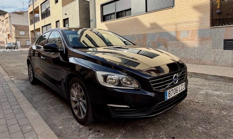 Volvo S60 2014 - foto 1