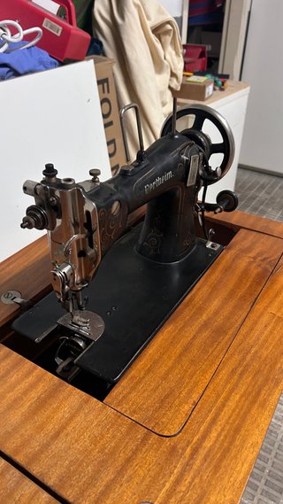 Máquina de coser antigua
