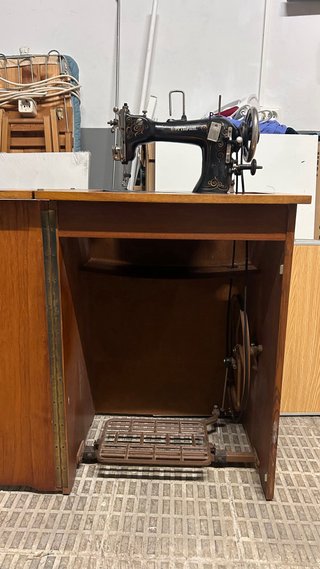 Máquina de coser antigua