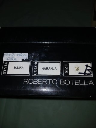 Sandalias Roberto Cavalli doradas y naranjas