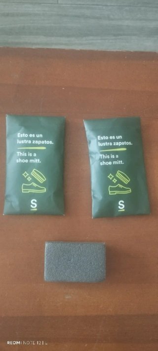 Regalo o vendo. 2 Lustra Zapatos Shoe Mitt + Limpi