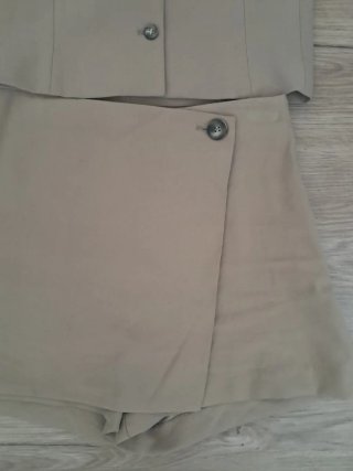 Conjunto H&M Chaleco y Falda Talla S