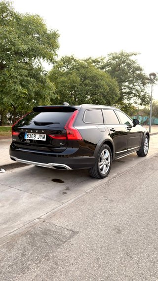 Volvo V90 cross country