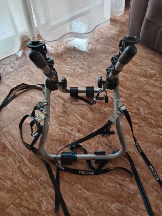 Porta bicicletas Peruzzo y placa V 20 homologada
