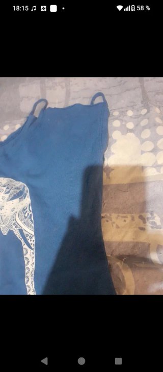 Camiseta con elefante y flecos Talla M
