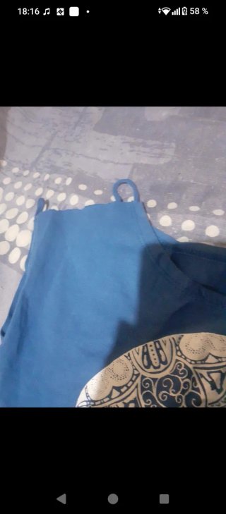 Camiseta con elefante y flecos Talla M