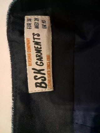 Falda BSK Talla 38 Nueva