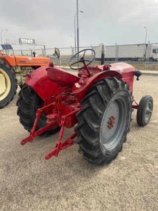 Tractor Hanomag Barreiros R 335 S