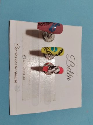 Uñas Press On Hechas a Mano