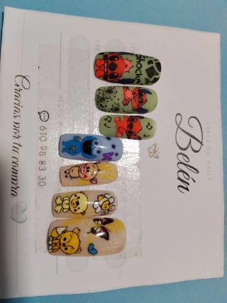 Uñas Press On Hechas a Mano