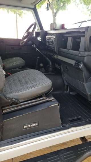 Land Rover Defender 2006