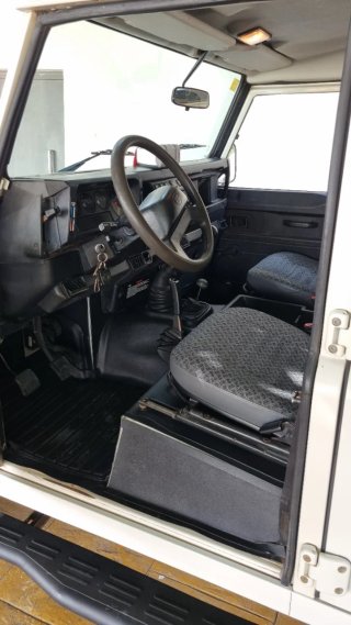 Land Rover Defender 2006