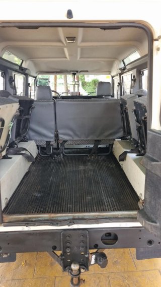 Land Rover Defender 2006