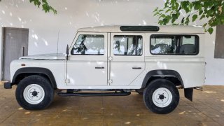 Land Rover Defender 2006