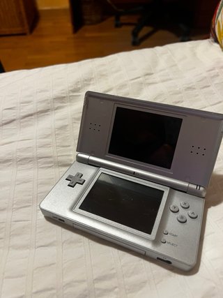 Nintendo DS Gris (sin batería ni lápiz)