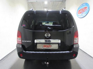 Nissan Pathfinder 2.5 DCI SE 7 PLZ