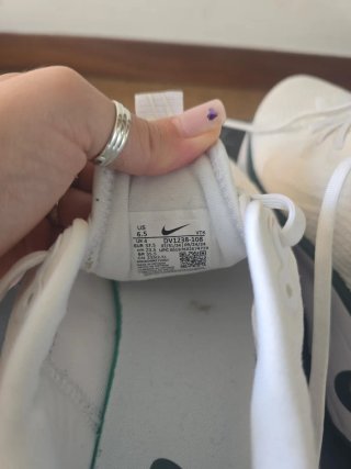 Scarpe Nike da camminata bianche e verdi