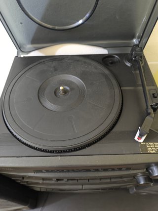 Cadena musical con tocadiscos