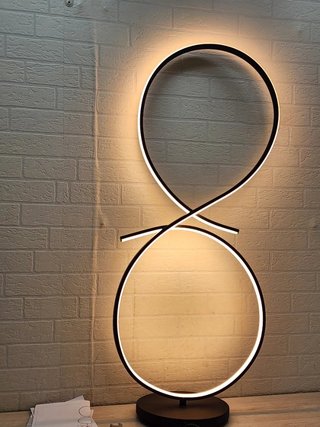 Lámpara de pie LED Eglo Serpins