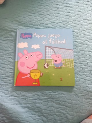 Libro De Pepa Juega Al Fútbol