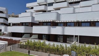 Piso en venta en Puerto - Plaza de Toros en Estepona