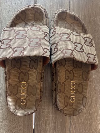 Sandalias Gucci Beige y Marrón