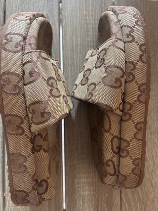 Sandalias Gucci Beige y Marrón
