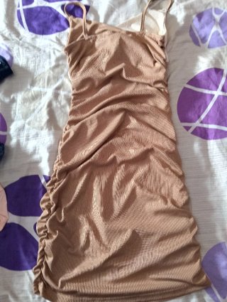 Vestido tirantes escote cruzado beige/marrón
