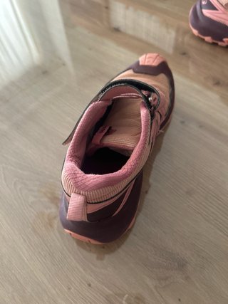 Zapatillas niña trekking/montaña rosa/morado