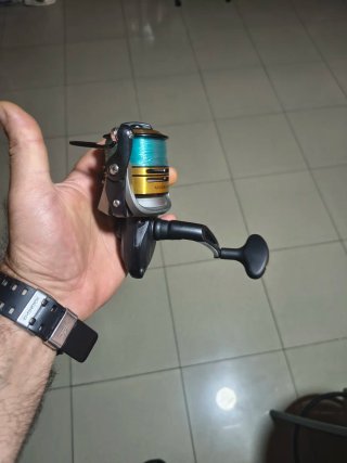 Carrete de pesca Black Cat