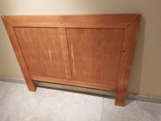 Cabecero y 2 mesillas de madera