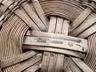 Antigua cesta metal trenzado plata o baño de plata