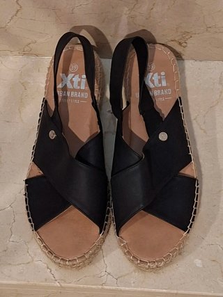 Xti Sandalias plataforma de esparto. Talla 39