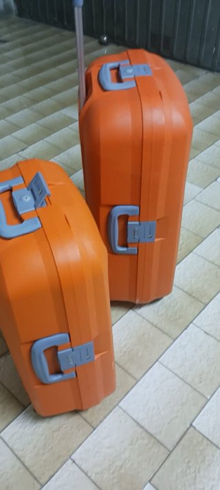 Set valigie Roncato arancioni