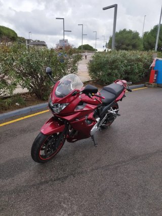 Suzuki Bandit S 650 Roja
