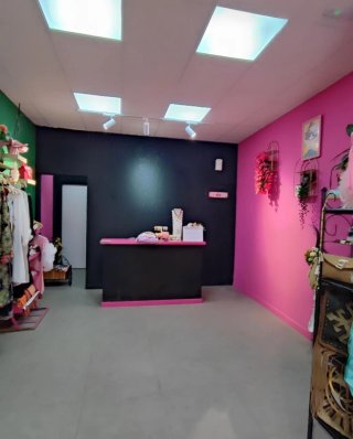 Se traspasa tienda de moda en funcionamiento
