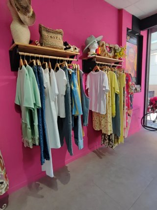 Se traspasa tienda de moda en funcionamiento