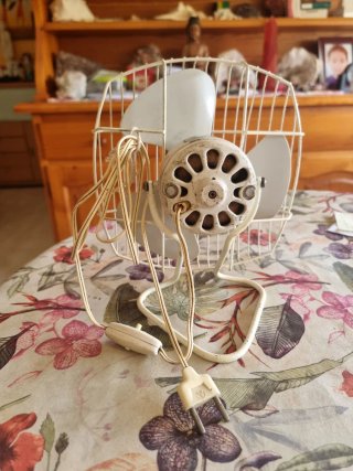 Antiguo Ventilador Tymesa antiguo beige/blanco