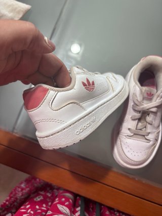 Deportivas niña Adidas rosa Talla 25 (son justitas