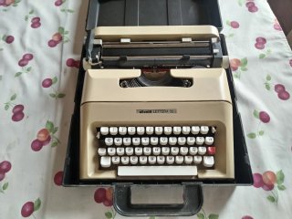 2 Máquinas de Escribir Olivetti (Lettera 12 y 35)