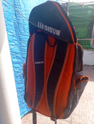 Mochila BASIC FIT gris y naranja