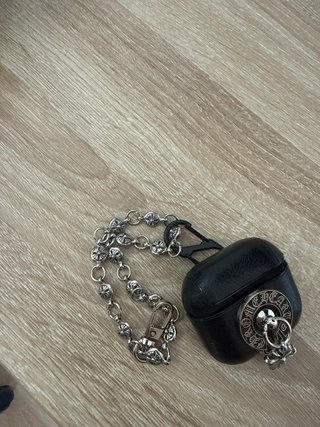 Cover Chrome Hearts AirPods 4 Nero