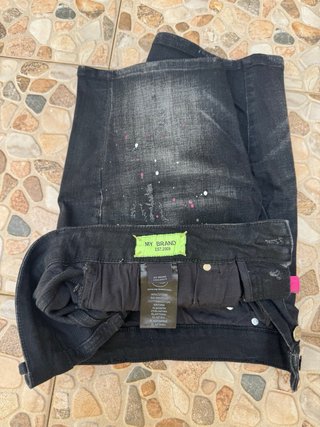 Pantalón vaquero My brand negro con toques rosa