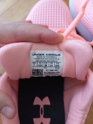 Zapatillas deportivas Under Armour rosas