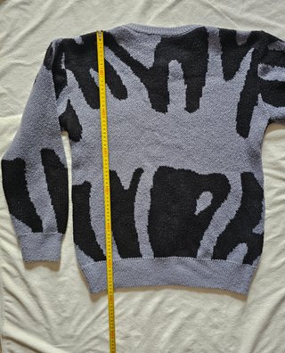 Jersey Estampado Abstracto Gris y Negro Talla S